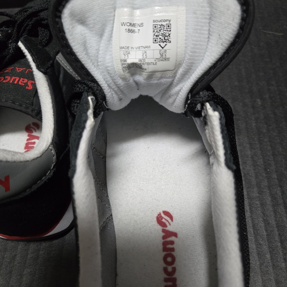Saucony Womens Black and Gray Sneakers - Picture 7 of 7